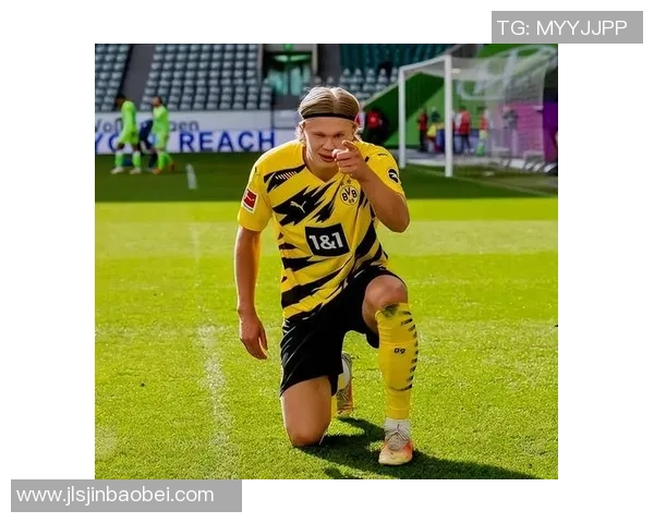 足球传奇球星现状大揭秘 从退役后生活到各自事业的新篇章