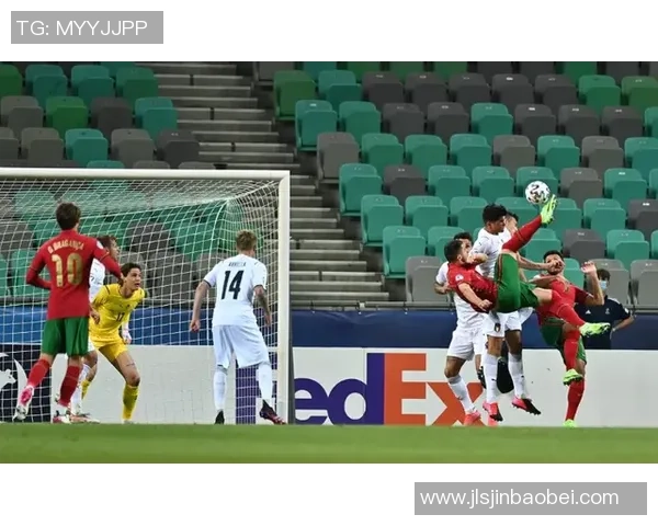 足球明星纷纷入驻抖音与粉丝互动 成为社交平台新亮点