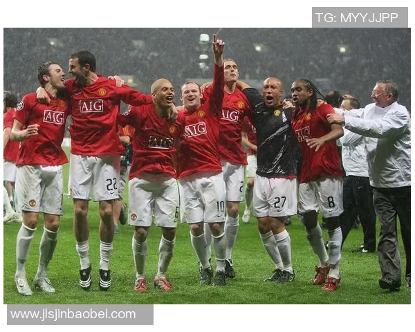 盘点足坛身披13号球衣的传奇球星与他们在绿茵场上的经典瞬间 盘点足坛身披13号球衣的传奇球星与他们在绿茵场上的经典瞬间